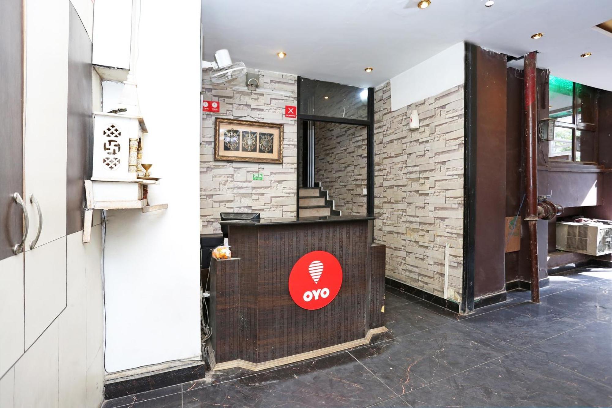 Oyo Flagship Hotel F Five New Delhi Exterior foto