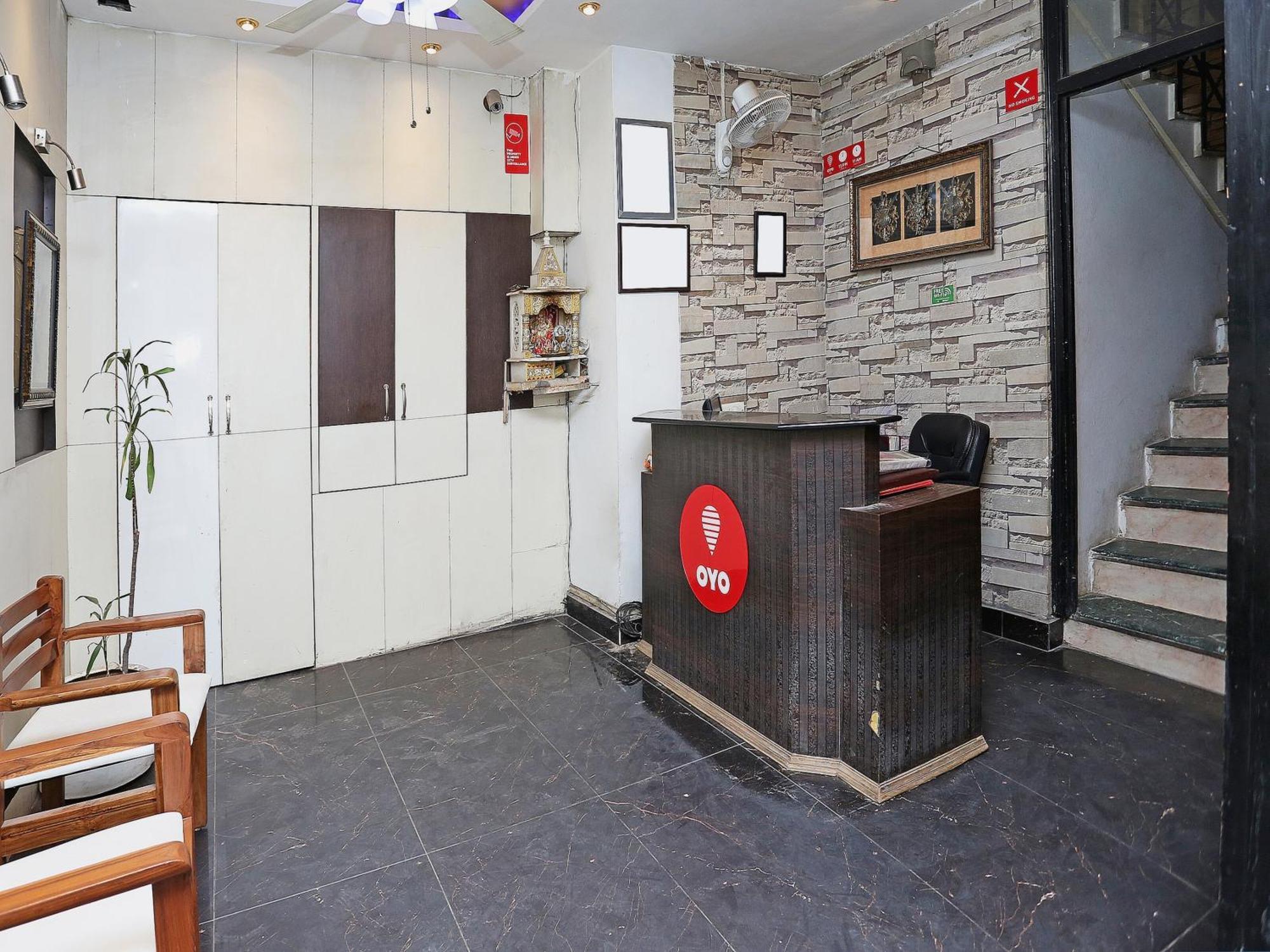 Oyo Flagship Hotel F Five New Delhi Exterior foto